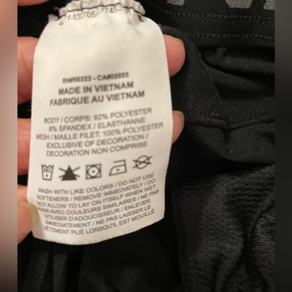 Nike Men’s black athletic shorts. Large. Black EUC - Picture 2 of 6